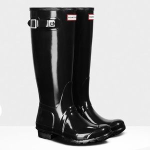 glossy black hunter rain boots